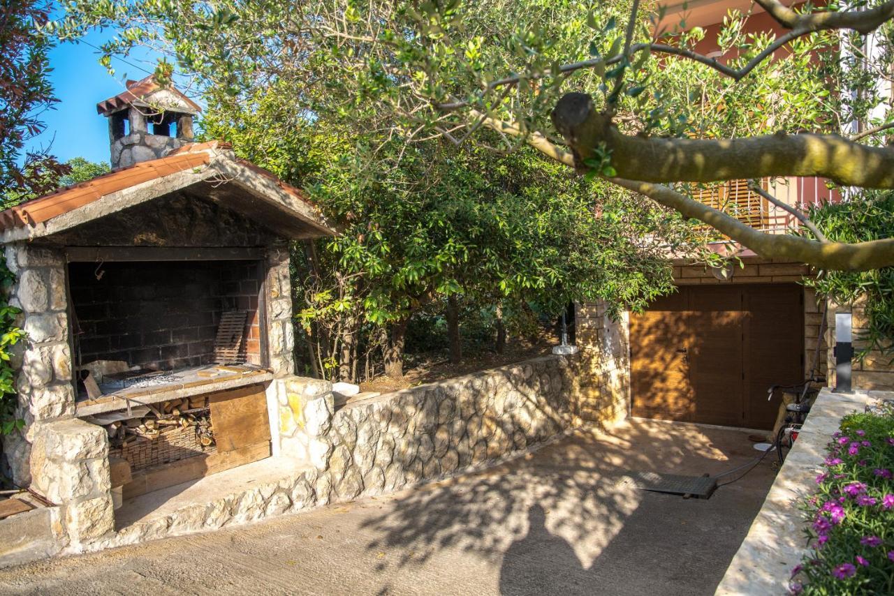 Apartments And Rooms By The Sea Vrsi - Mulo, Zadar - 5848 Esterno foto