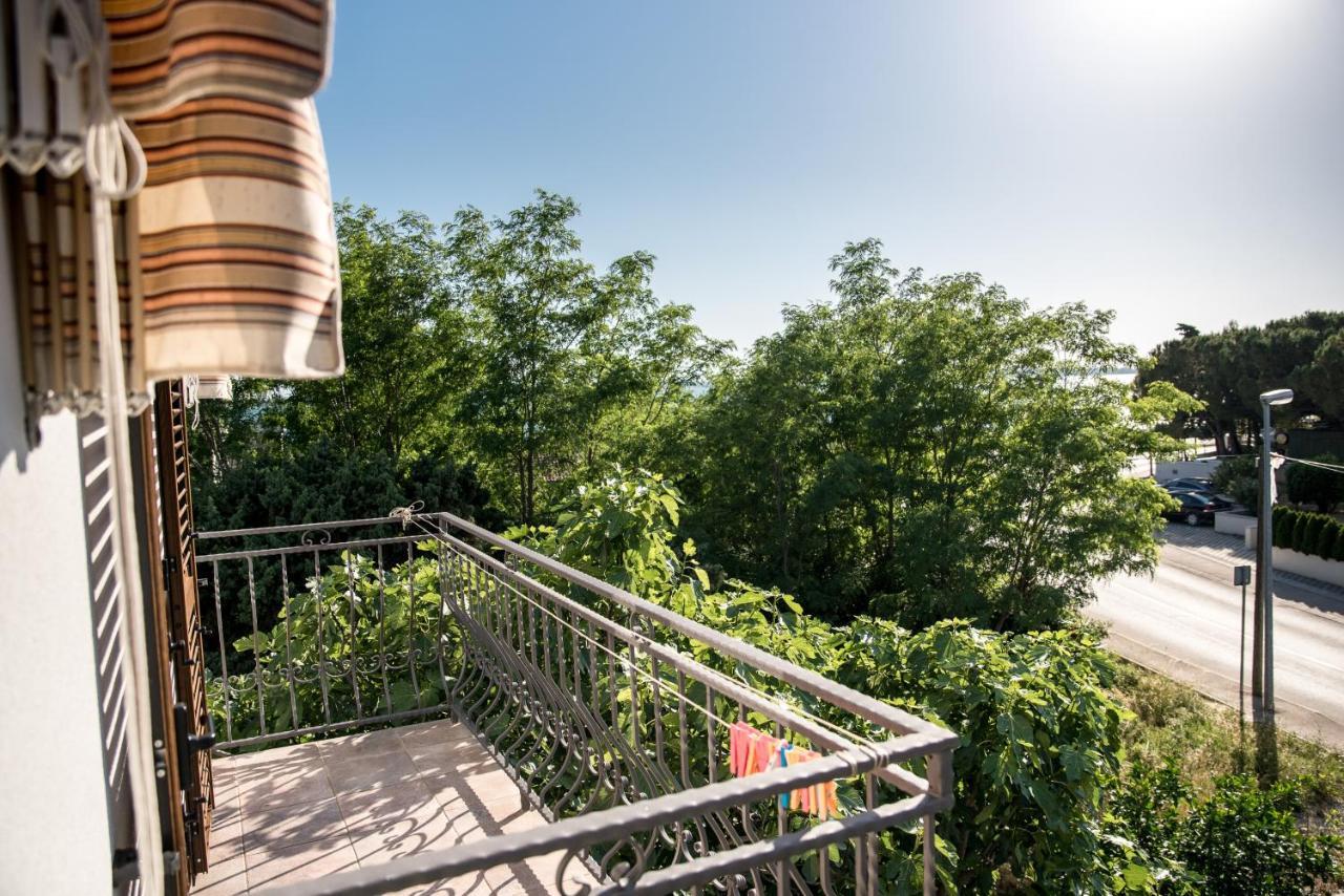 Apartments And Rooms By The Sea Vrsi - Mulo, Zadar - 5848 Esterno foto